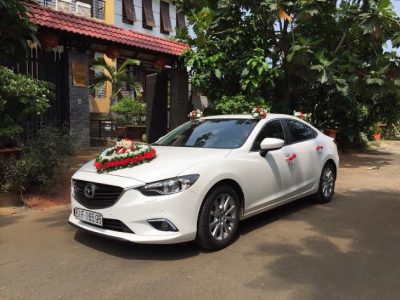 Cho thuê xe hoa cưới đón dâu Mazda ở TPHCM