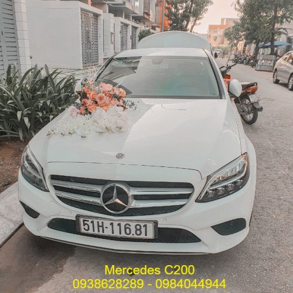 Cho thuê xe cưới đón dâu Mercedes C200 ở TPHCM